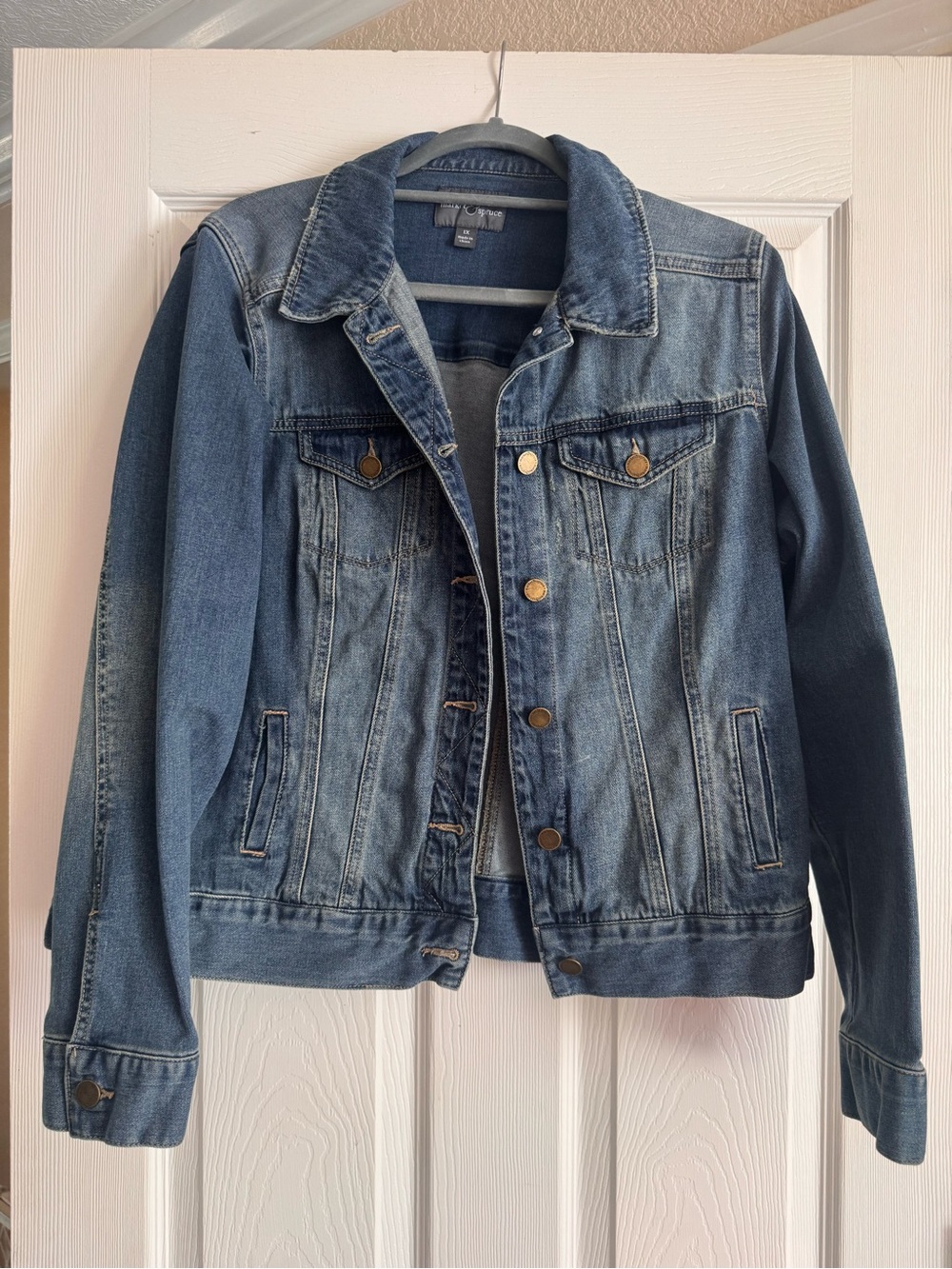 Market & Spruce Two-Tone Blue Denim Jacket